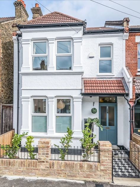 3 bed house to rent in London on OpenRent Semi Detached House Extension, Victorian House London, London Terrace House, Rustic Bedroom Design, Farmhouse Bathroom Design, House London, Minimal House Design, London Property, London House