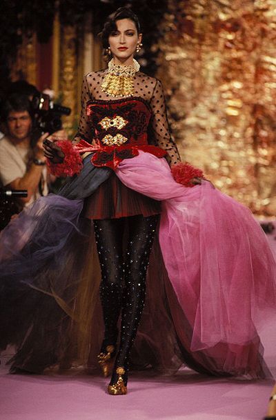 1989-90 Christian Lacroix Haute Couture Steampunk Mode, Runway Fashion Couture, 1980s Fashion, Naomi Campbell, Christian Lacroix, Fantasy Fashion, Mode Vintage, Fancy Dresses, Couture Fashion