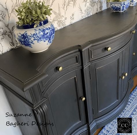 Coffee Bean Chalk Paint, Dixie Belle Black Painted Furniture, Brown Painted Furniture, Painted Buffet Ideas, Dixie Belle Chalk Paint Furniture, Antique Buffet Makeover, Chalk Paint Colors Furniture, Vintage Buffet Makeover, Chalk Paint Buffet