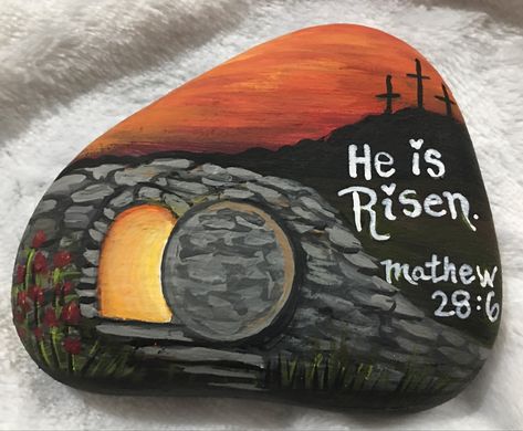 He Is Risen Painted Rocks, He Is Risen Rock Painting, Christian Painted Rocks Ideas, Jesus Rock Painting Ideas, Christian Rock Painting Ideas, Cross Art Painting, Prayer Rocks, Inspirational Rocks, Diy Rock Art