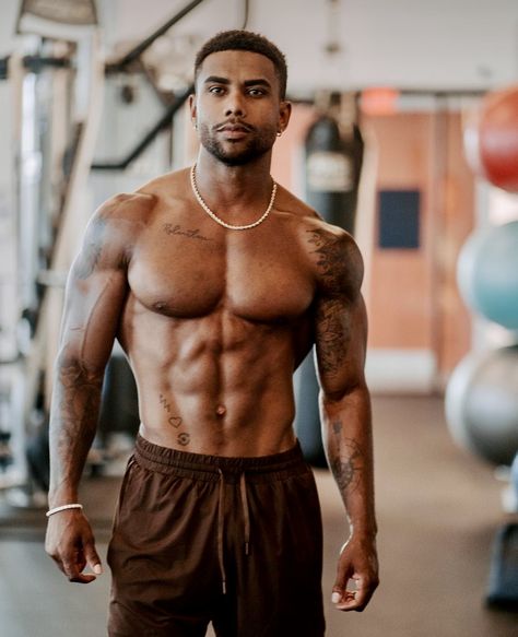 Austin Dunham Austin Dunham, Michael B Jordan Shirtless, Body Weight Ab Workout, Bowflex Workout, Attractive Black Men, Just Be Yourself, Black Men Beards, Gym Guys, Abs And Cardio Workout