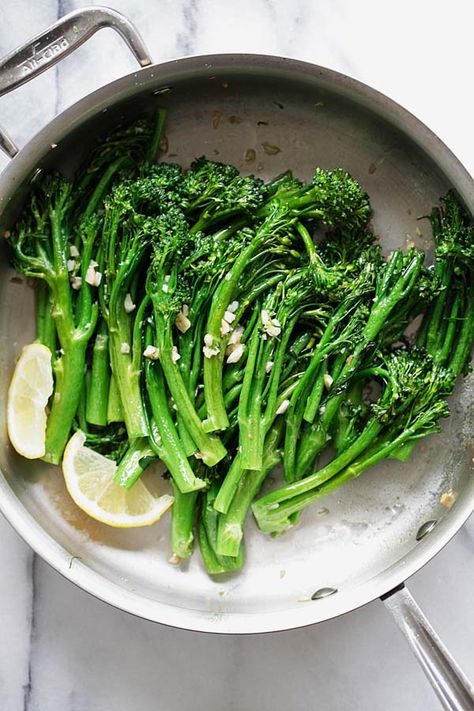 Sauteed broccolini in a pan. Broccolini Sauteed, How To Cook Broccolini, Baby Broccoli Recipe, Baby Broccoli, Broccolini Recipe, Broccoli Sauteed, Roasted Broccolini, Broccoli Recipes, Healthy Vegetables