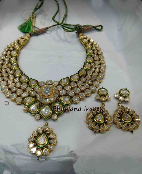 Jadau Jewellery Traditional, Polki Pendant Set, Meena Jewellery, Jadau Necklace Set, Diamond Polki Jewellery, Necklace With Earrings Set, Jadau Necklace, Jadau Jewellery, Kundan Jewellery Bridal