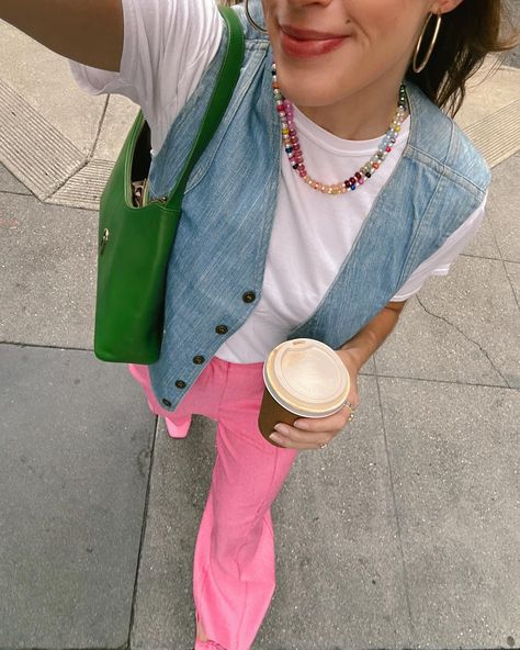 Portuguese Summer Outfits, Creative Style Outfits, Cute Colorful Outfits, Laura Kelly, Transitional Fashion, Cable Cars, Mode Inspo, Cute Summer Outfits, Colourful Outfits