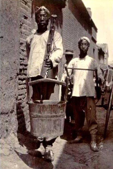 Black Chinese men African History Facts, African History Truths, Ancient World History, Black Fact, Black Knowledge, Asian History, African People, We Are The World, African History