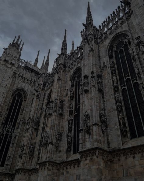 neutrals | content creator | photo idea | aesthetic | moody aesthetic | dark aesthetic | inspiration | filler photo inspo | duomo di milano | milan | italy | travel | dolce far niente French Dark Aesthetic, Italy Dark Academia, Italian Dark Aesthetic, Dark Italy Aesthetic, Dark Aesthetic Places, Dark Italian Aesthetic, Italy Aesthetic Dark, Dark Neutral Aesthetic, Victorian Aesthetic Dark