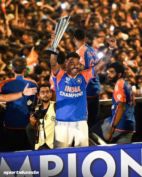 Sportskeeda Cricket | A night Mumbai will never forget 🇮🇳🏆 📸: ICC & BCCI #india #rohitsharma #teamindia #viratkohli #cricket | Instagram India Won World Cup 2024, Cricket Wallpaper, Cricket Time, Cricket Quotes, Cricket Poster, Crickets Funny, Loyalty Quotes, Hardik Pandya, Cute Movie Scenes