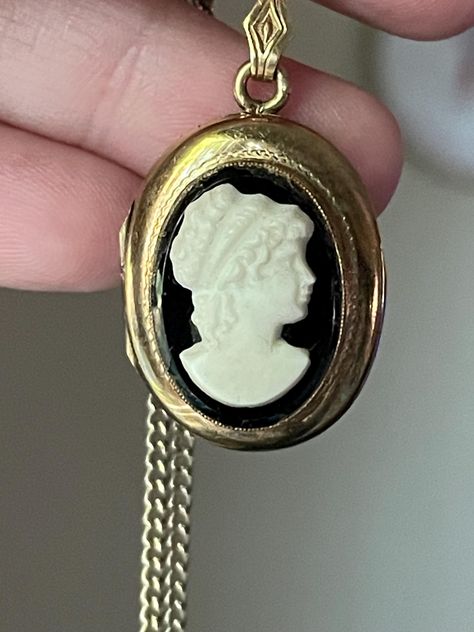 Antique Cameo Locket Pendant Necklace, Retro Jewelry, Victorian Charm by LolaEmporiumCo on Etsy Vintage Cameo Jewelry, Nature Motifs, Locket Pendant Necklace, Vintage Cameo, Cameo Jewelry, Retro Jewelry, Cameo Necklace, Cameo Pendant, Stunning Necklace