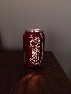 Start saving your soda cans so you can copy these 8 amazing ideas Coke Can Crafts, Beer Decorations, Soda Can Art, Soda Can Crafts, Cherry Coke Can, Tin Can Crafts, Pinterest Diy Crafts, Pop Cans, Diy Birthday Decorations