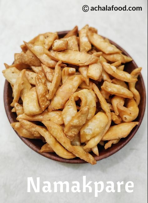 Namakpare Recipe | How To Make Namak Pare | Cripy Namak Pare Recip North Indian Vegetarian Recipes, Namak Pare, Holi Recipes, Crispy Recipes, Diwali Snacks, Dry Snacks, Tea Time Snacks, Small Snacks, Easy Snack Recipes