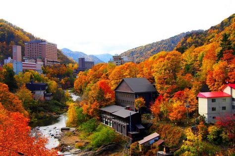 10 Best Places to see Autumn Leaves in Hokkaido | Kyuhoshi Jozankei Onsen, Photography Culture, Sapporo Japan, Scenic Road Trip, Japan Photography, Scenic Roads, Japan Travel Guide, Spring Resort, Aesthetic Japan