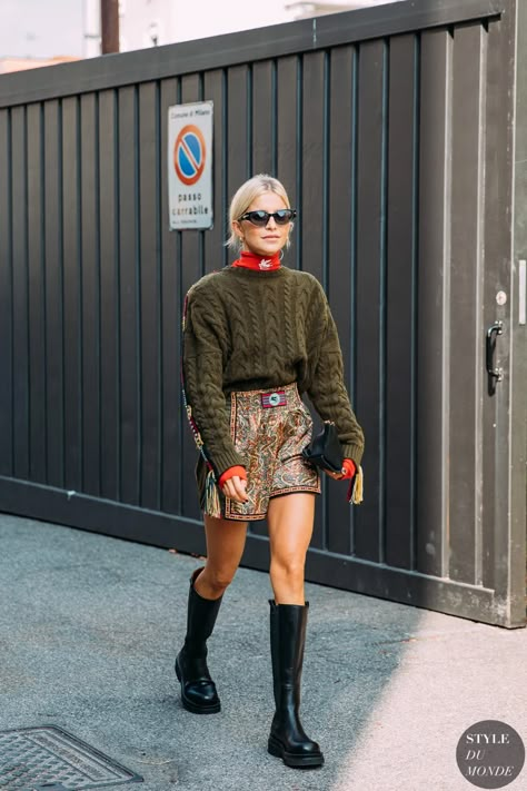 Poland Street Style, Uk Swag, Knitwear Street Style, New York Runway, Polish Fashion, Caroline Daur, 2020 Street Style, Fashion Show Backstage, Reportage Photography