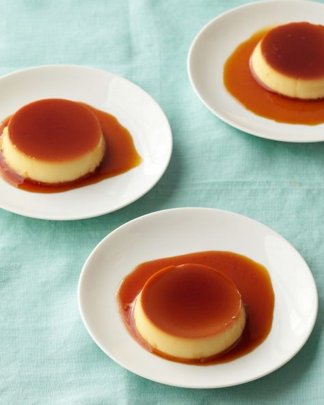 Crème Caramel - Martha Stewart - this is an easy recipe for a fancy looking dessert - plus its only 240 calories Caramel Flan, Martha Stewart Recipes, Caramel Desserts, Flan Recipe, Custard Recipes, Creme Caramel, Caramel Recipes, Homemade Food, Caramel Sauce