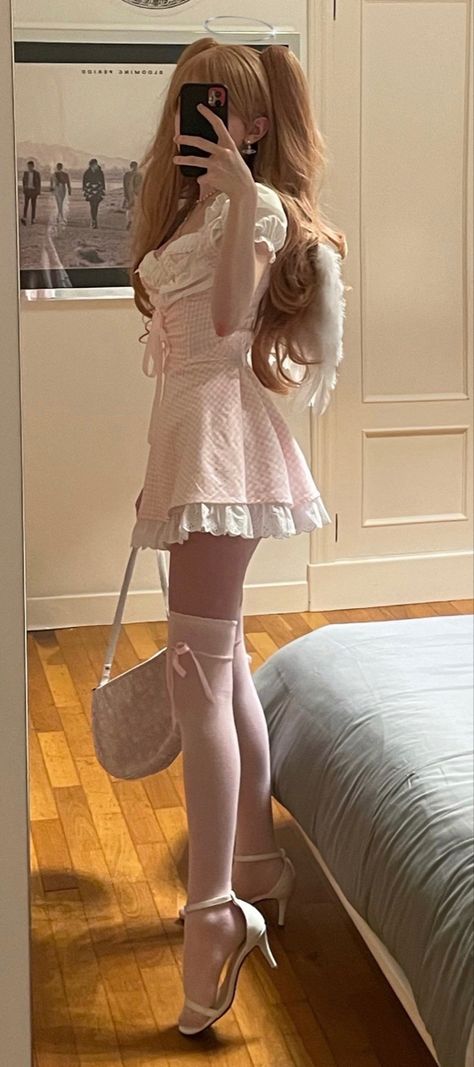 Couqutte Halloween Costume, Coquette Fairy Costume, Coquette Holiday Outfit, Cute Doll Costume, Doll Aesthetic Outfits, Coquette Halloween Costume, Girly Costumes, Outfit Coquette, Princess Core