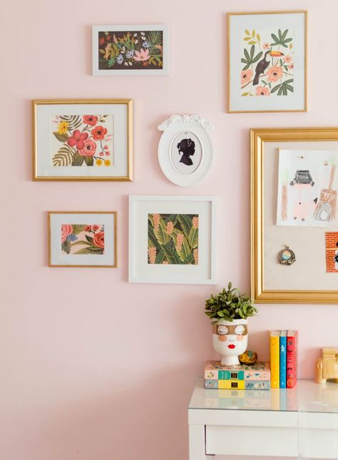 The 10 Best Home Decor & DIY Ideas of 2017 - The Home I Create Wes Anderson Decor, Moroccan House, Wall Layout, Gallery Wall Inspiration, Cosy Home, Animal Illustrations, Happy House, Gallery Walls, Paris Photography