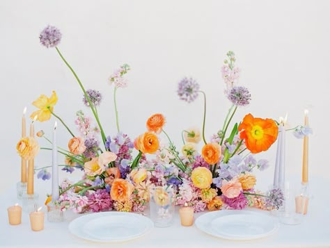 Siren Floral Co, Flowers And Candles, Wedding Inspiration Summer, Wildflower Wedding, Deco Floral, Table Flowers, Wedding Mood Board, Wedding Mood, Ranunculus