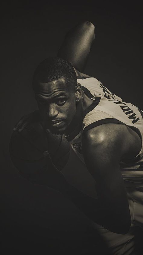 Khris Middleton. Khris Middleton, Best Nba Players, Nba Basketball Art, Basketball Art, Milwaukee Bucks, Nba Teams, Nba Players, Nba Basketball, Milwaukee