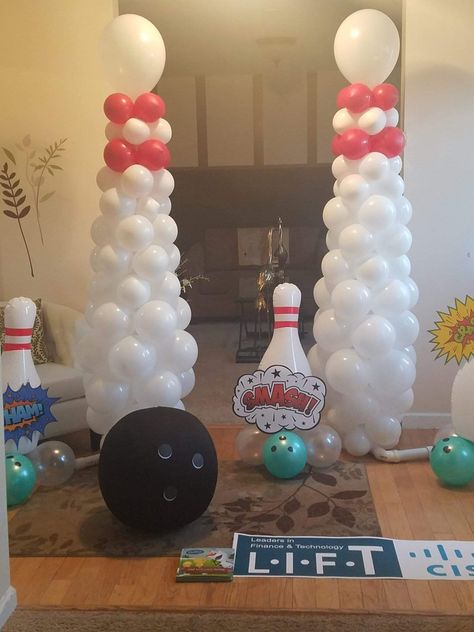 Balloon bowling Pins #balloons #balloon #balloonarch #balloonparty #kidparties #cloudmakersdecor #cloudmakers #balloonart #ballooncolumnideas #bowlingpartyideas #bowlingdecoration Bowling Balloon Arch, Bowling Balloons, Column Ideas, Bowling Party, Bowling Pins, Balloon Art, Balloon Arch, Party Balloons, Bowling