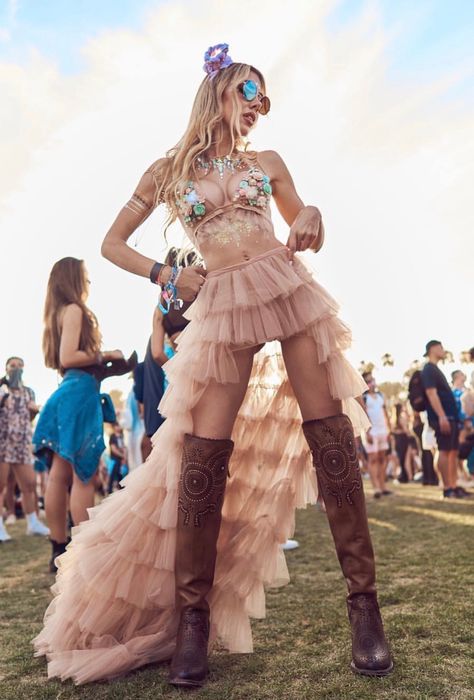 Coachella Outfit Boho Bohemian, Coachella Outfit Ideas Street Styles, Coachella Outfit Ideas Bohemian, Coachella Outfit Boho, Best Coachella Outfits, Coachella Outfit Ideas, Style Coachella, Outfits Coachella, Coachella Outfits