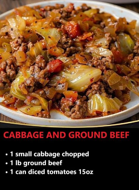 Cabbage And Ground Beef, Mini Crockpot Recipes, Recipes Cabbage, Cabbage Casserole Recipes, Quick Soup Recipes, Ground Beef And Cabbage, Can Diced Tomatoes, Small Cabbage, Quick Soup