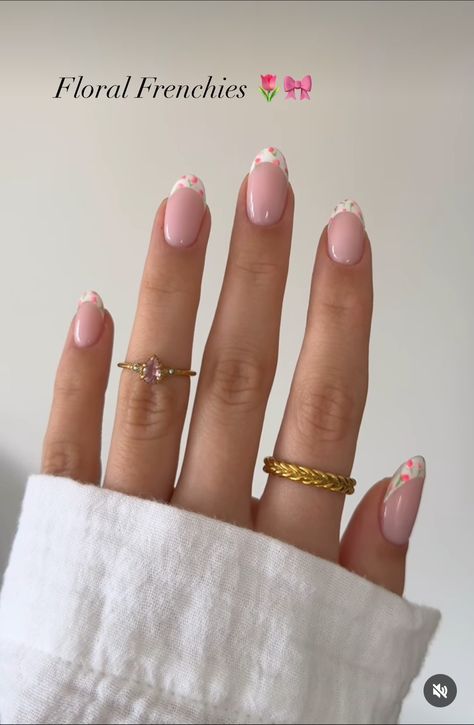 Floral Gel Nails, Teen Nails, Accepting New Clients, Cute Simple Nails, Simple Gel Nails, Summery Nails, Girly Acrylic Nails, Minimal Nails, School Nails