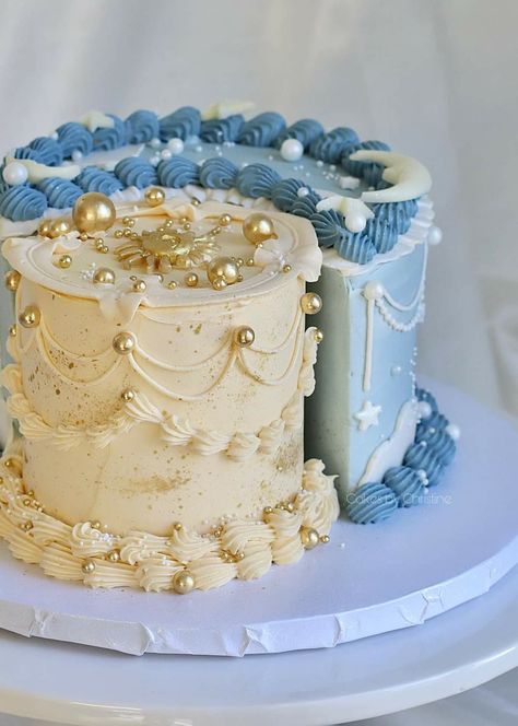 Sun And Moon Cake, Sun Moon Wedding, Sun Cake, 15th Birthday Party Ideas, Birthday Cake Decorating Ideas, Unique Birthday Cakes, Fantasy Cake, Cake Decorating Ideas, Simple Birthday