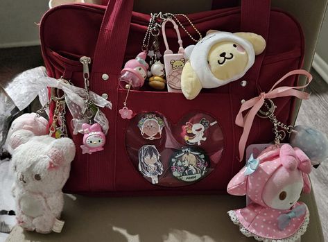 Cute Aesthetic Bags For School, Shoulder Bag Decoration, Decorated School Bag, School Bag Decoration, School Love Aesthetic, Decorated Bag, Harajuku Style School Bags With Cute Design, Decorated Backpack, Gyaru Backpack