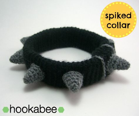 crocheted spiked dog collar Crochet Collars, Spiked Dog Collar, Cute Dog Collars, Custom Dog Collars, Crochet Collar, Crochet Dog, Diy Crochet Projects, Crochet Cat, Crochet Accessories