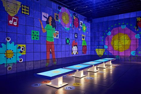 LEGO's immersive superpower studio in paris invites kids to hands-on creative adventure Immersive Exhibition, Paris Kids, Ikea New, Lego Sculptures, Paris Images, Lego Photography, Wallpaper Magazine, Global Design, Interior Art