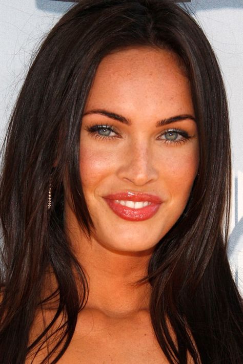 Megan Fox at the 2008 MTV Movie Awards. Megan Fox Face, Megan Fox Makeup, Megan Fox Hair, Megan Fox Style, Megan Fox Pictures, Megan Fox Photos, Megan Denise Fox, Movie Awards, Brown Blonde Hair