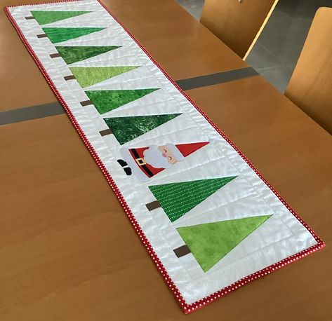 Santa in the Trees Makes a Fun and Festive Runner - Quilting Digest Epp Quilt Patterns, Table Runners Quilted, Tree Table Runner, Epp Quilt, Table Runners Christmas, Tree Quilt Pattern, Christmas Table Runner Pattern, Quilt Table Runner, Churro Cheesecake