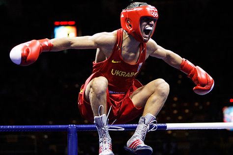 Vasyl Lomachenko - Boxing - Beijing Olympics 2008 - Featherweight Olympic Boxing, Boxing Images, Best Martial Arts, Sports Article, Boxing History, Beijing Olympics, Boxing Champions, Sports Images, Strong Muscles