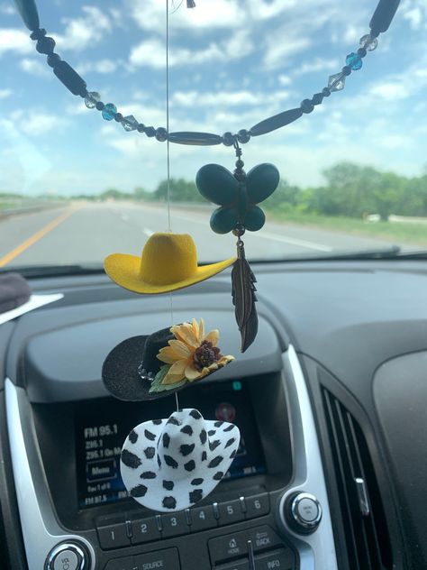 Car Ornaments Mirror, Cheetah Craft, Western Projects, Cow Boy Hat, Cowboy Hat Crafts, Jeep Aesthetic, Mini Cowboy Hat, Mini Cowboy, Car Air Freshener Diy