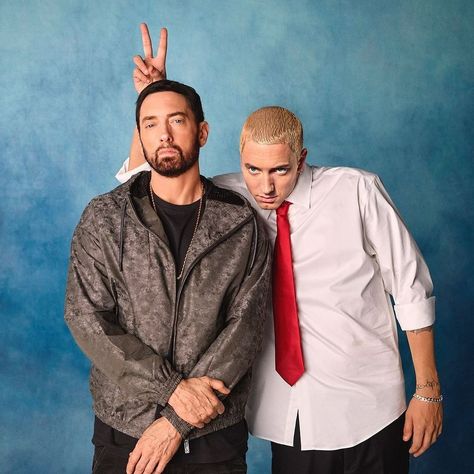 eminem and slim shady for “the face off” by complex. photography by cian moore - #eminem #slimshady #eminemfan #eminemedits #thedeathofslimshady #hiphop #complex #tillicollapse #mockingbird #relapse #flawdforge Eminem Rihanna, Marshall Eminem, Eminem Funny, The Slim Shady, The Eminem Show, Eminem Wallpapers, Eminem Photos, Eminem Rap, Eminem Slim Shady