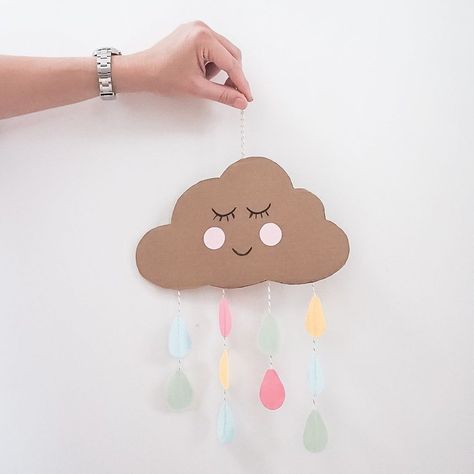 DIY Cardboard Cloud Mobile Cardboard Clouds Diy, Cardboard Mobile, Mobile Diy, Toy Workshop, Foam Sheet Crafts, Diy Baby Mobile, Diy Clouds, Cloud Mobile, Easy Arts And Crafts