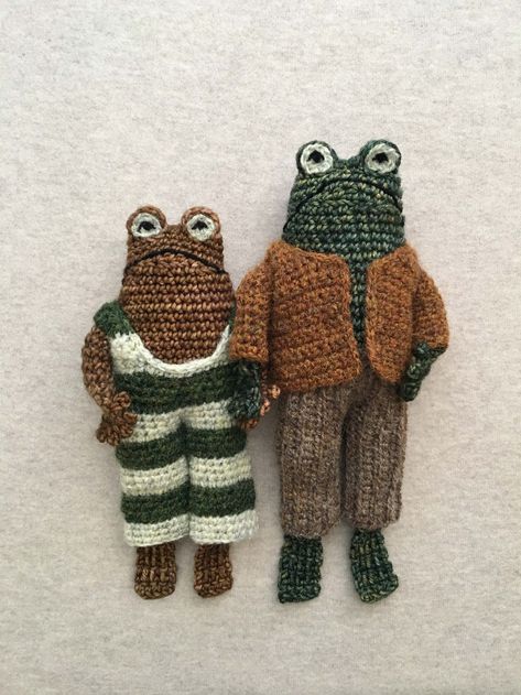 Frog And Toad Crochet, Toad Crochet Pattern, Toad Tattoo, Knitted Frog, Crochet Frog, Knitting Kit, Frog And Toad, Diy Crochet Projects, Dk Yarn