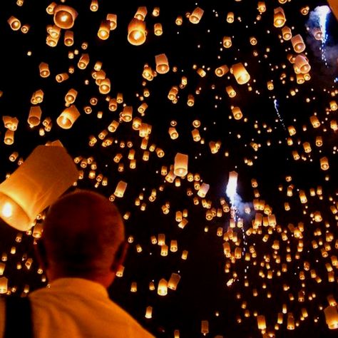 Does Napa Valley allow this? (Flying paper lanterns). Flying Paper Lanterns, Lantern Fest, Floating Lanterns, Wedding Send Off, Earth Photos, Sky Lanterns, Colorful Places, Visit Thailand, Festivals Around The World