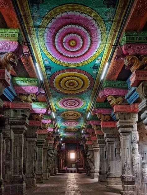 Madurai Meenakshi Amman, Meenakshi Amman Temple, Meenakshi Amman, Temple Photography, Kanyakumari, Hotel Interiors, Lord Krishna Images, Madurai, Ancient Architecture