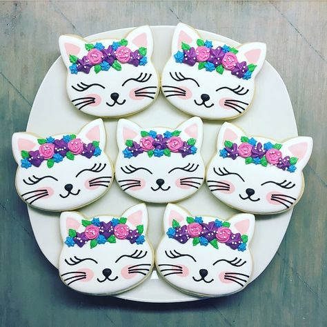 Meowgical Birthday, Cat Bday, Maria Cookies, Hidden Hair Color, Cat Cookies, Cat Cake, Cookie Inspiration, Cookie Gifts, Birthday Treats