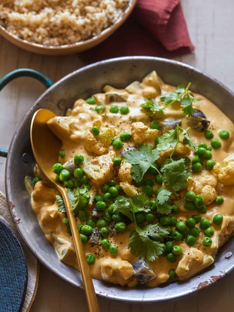 Vegetable Loaded Vegan Korma Vegan Korma, Vegetable Korma, Spoon Fork Bacon, Comfort Dishes, Spoon Fork, Tikka Masala, Samosa, Vegan Life, Vegan Eating