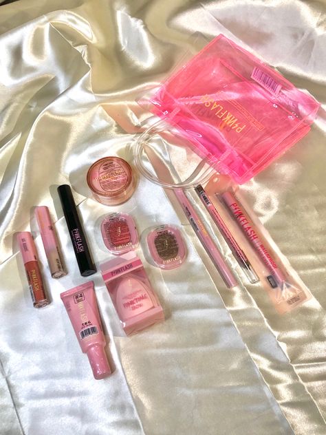 Pink makeup aesthetic flatlay Pinkflash Makeup, Pretty Makeup Products, Matte Concealer, Flatlay Makeup, Daily Workout Plan, Makeup Product, Matte Foundation, Beauty Product, The Shade