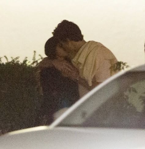 Camila And Shawn, Shawn And Camila, Shawn Camila, Shawn Mendes And Camila Cabello, Secret Relationship, Singer Dr, Couples Vibe, Paparazzi Photos, The Love Club