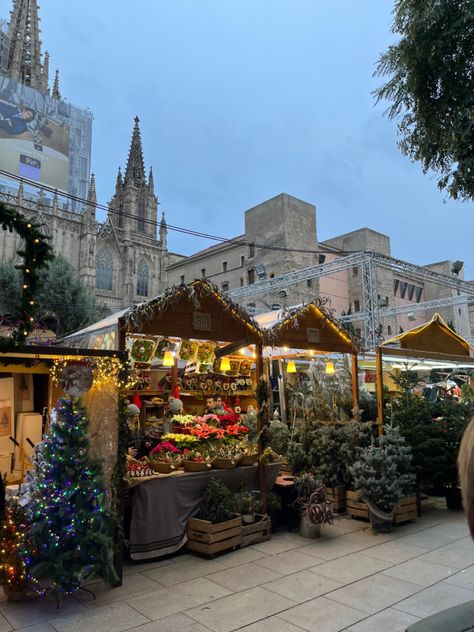 Christmas in Barcelona Barcelona Christmas Lights, Christmas In Barcelona, Christmas In Barcelona Spain, Barcelona In December, Barcelona Christmas Market, Barcelona Christmas, Barcelona Aesthetic Winter, Barcelona Winter, Barcelona In Winter