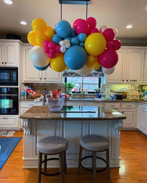 Party Balloons Diy, Balloon Diy, Galveston, Party Planner, Party Balloons, Plan A, Holiday Parties, Sunny Days, Capri