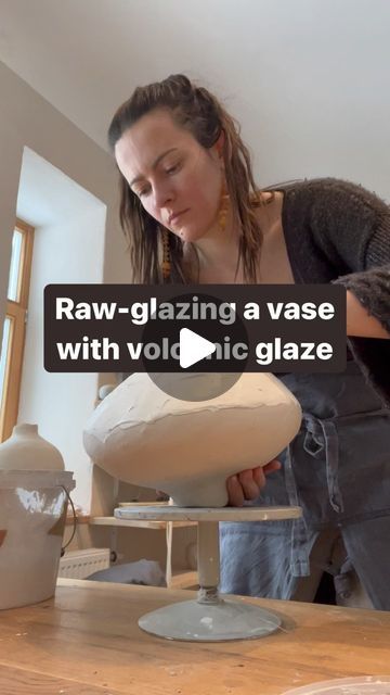 Lava Glaze Ceramics, Crackle Glaze Ceramics, Slip Ceramics, How To Make Porcelain, Unglazed Pottery, Ceramic Texture, Pottery Videos, Creating Texture, Glaze Ceramics