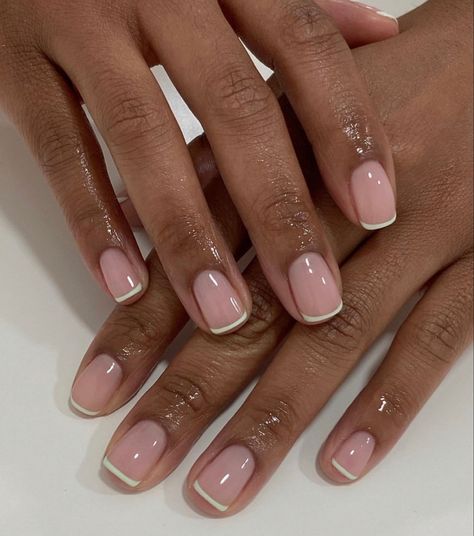 Minimalist Manicure, Italy Nails, Short Classy Nails, Shorties Nails, Short French Nails, Biab Nails, Natural Nails Manicure, Natural Nail Designs, Subtle Nails