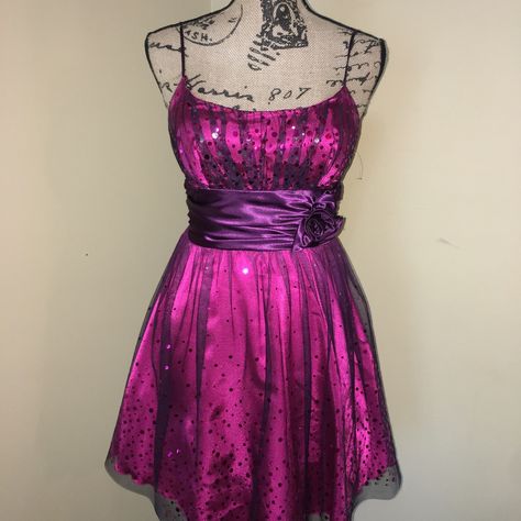 This Stunning Little Dress Is Fun And Beautiful. It Has Spaghetti Straps And Sequins Under The Top Layer Of Fabric. It Is A Smaller Dress Than My Dress Form, So I Was Unable To Zip It, But The Zipper Does Work And Goes All The Way To The Top. This Dress Is Nwot, The Plastic Tag Is Still Present, But The Actual Tag Is Off. It Is From B. Darlin And The Colors Are Fuchsia, Black And Purple. Y2k Homecoming Dresses, Scene Dress, Hoco Dresses, Small Dress, Kawaii Clothes, Little Dresses, Divine Feminine, Swag Outfits, Dream Dress