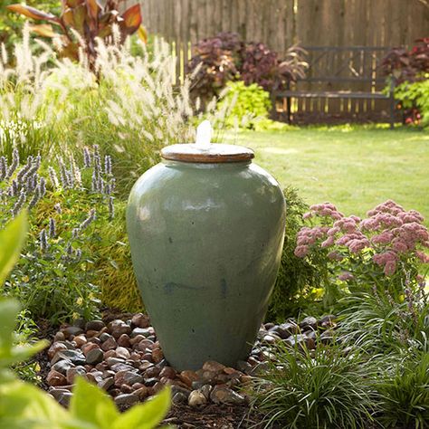 Diy Garden Fountains, Diy Fountain, Garden Modern, Water Fountains Outdoor, Outdoor Fountain, Water Features In The Garden, Have Inspiration, Garden Fountain, Fountains Outdoor