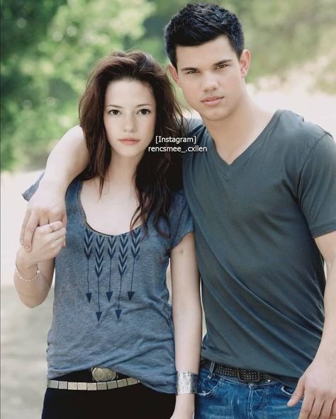 Renesmee Cullen And Jacob, Jacob Black And Renesmee, Renesmee And Jacob, Jacob Renesmee, Twilight Jacob And Renesmee, Rosalie Cullen, Jacob And Renesmee, Renesmee Cullen, Twilight Saga Quotes