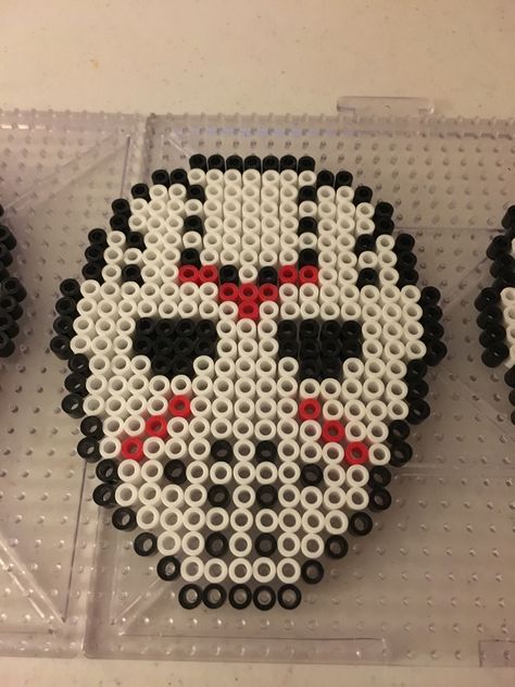 Jason - horror- perler Horror Pearl Beads, Perler Beads Ideas Horror, Jason Perler Beads, Perler Bead Patterns Ghostface, Ghostface Perler Bead Patterns, Horror Movie Perler Bead Patterns, Michael Myers Perler Beads, Grunge Perler Beads, Hama Beads Horror